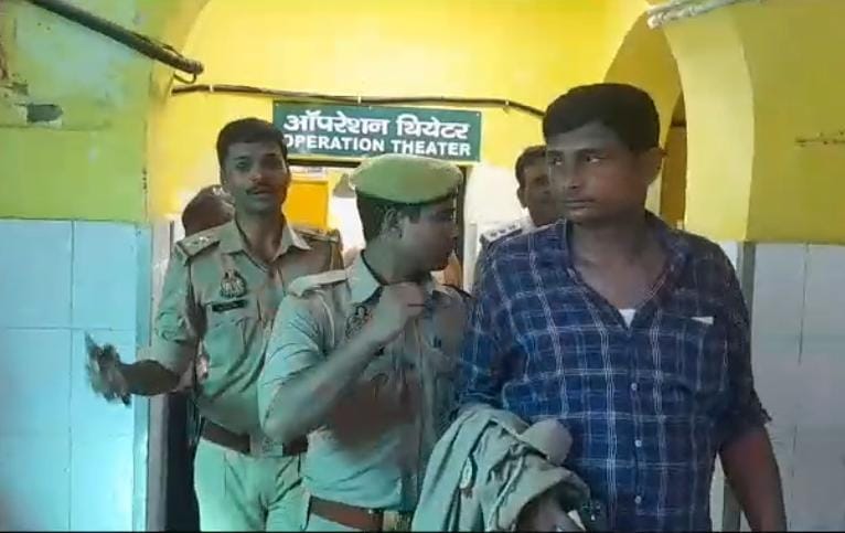 सरयू एक्सप्रेस में महिला कांस्टेबल पर जानलेवा हमले में शामिल मुख्य आरोपी यूपी एसटीएफ ने अयोध्या में पुलिस मुठभेड़ में मारा गया, #UpTalkNews