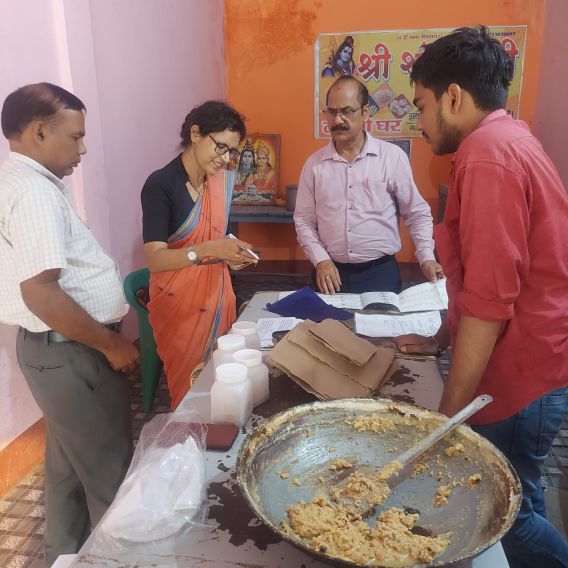 खाद्य सुरक्षा एवं औषधि प्रशासन विभाग ने चलाया अभियान28 नमूना लेकर जांच के लिये प्रयोगशाला भेजा गया: अनिल राय