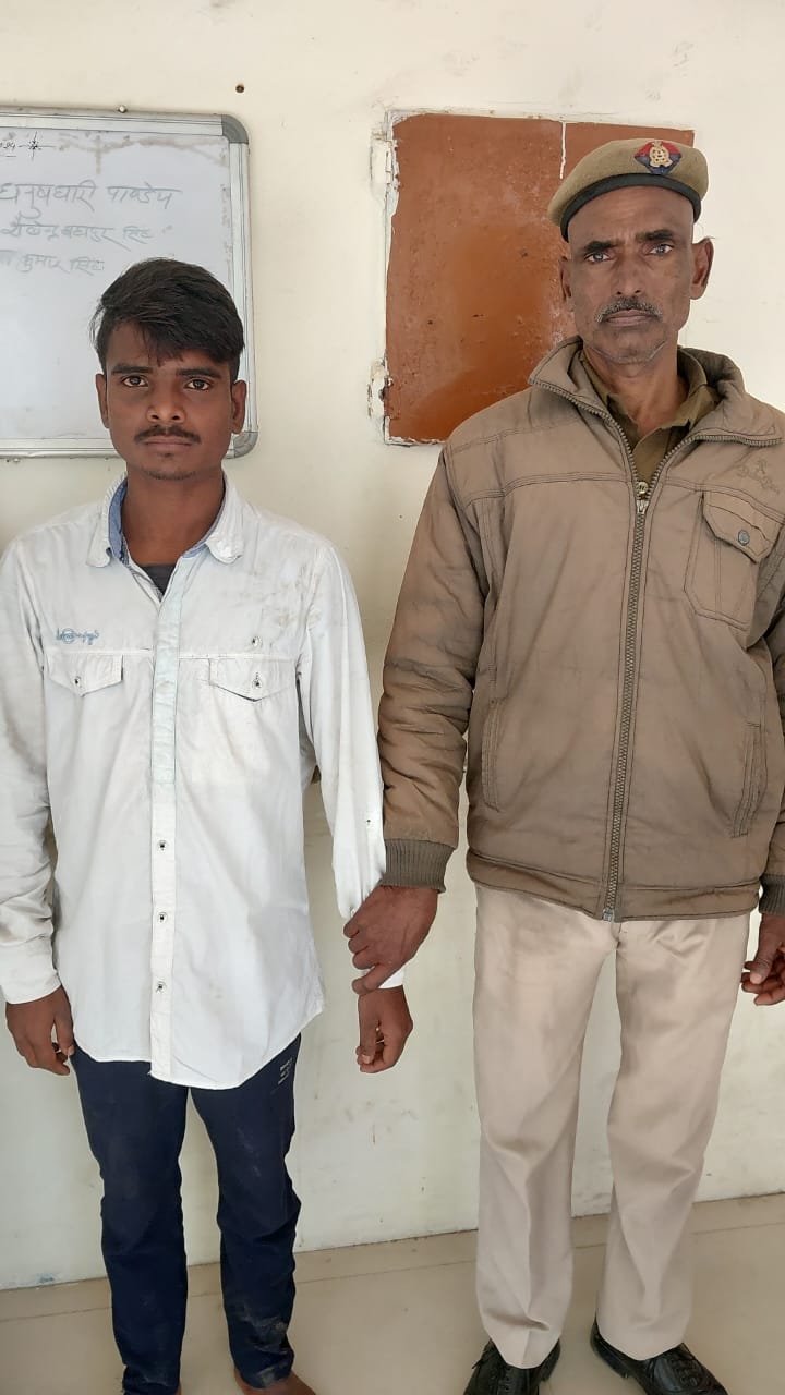 जफराबाद पुलिस द्वारा एक अवैध तमन्चा .315 बोर व एक जिन्दा कारतूस के साथ एक अभियुक्त गिरफ़्तार