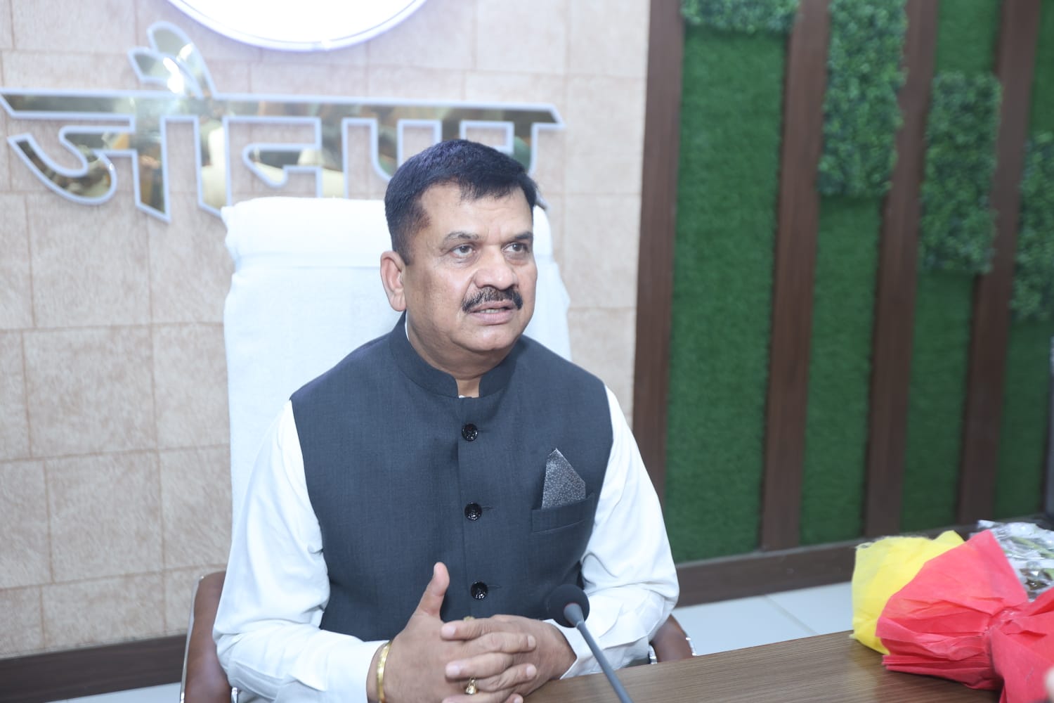 डीएम ने बारिश के कारण कक्षा एक से आठ तक के सभी स्कूल बंद करने का दिया आदेश,#dmjaunpur