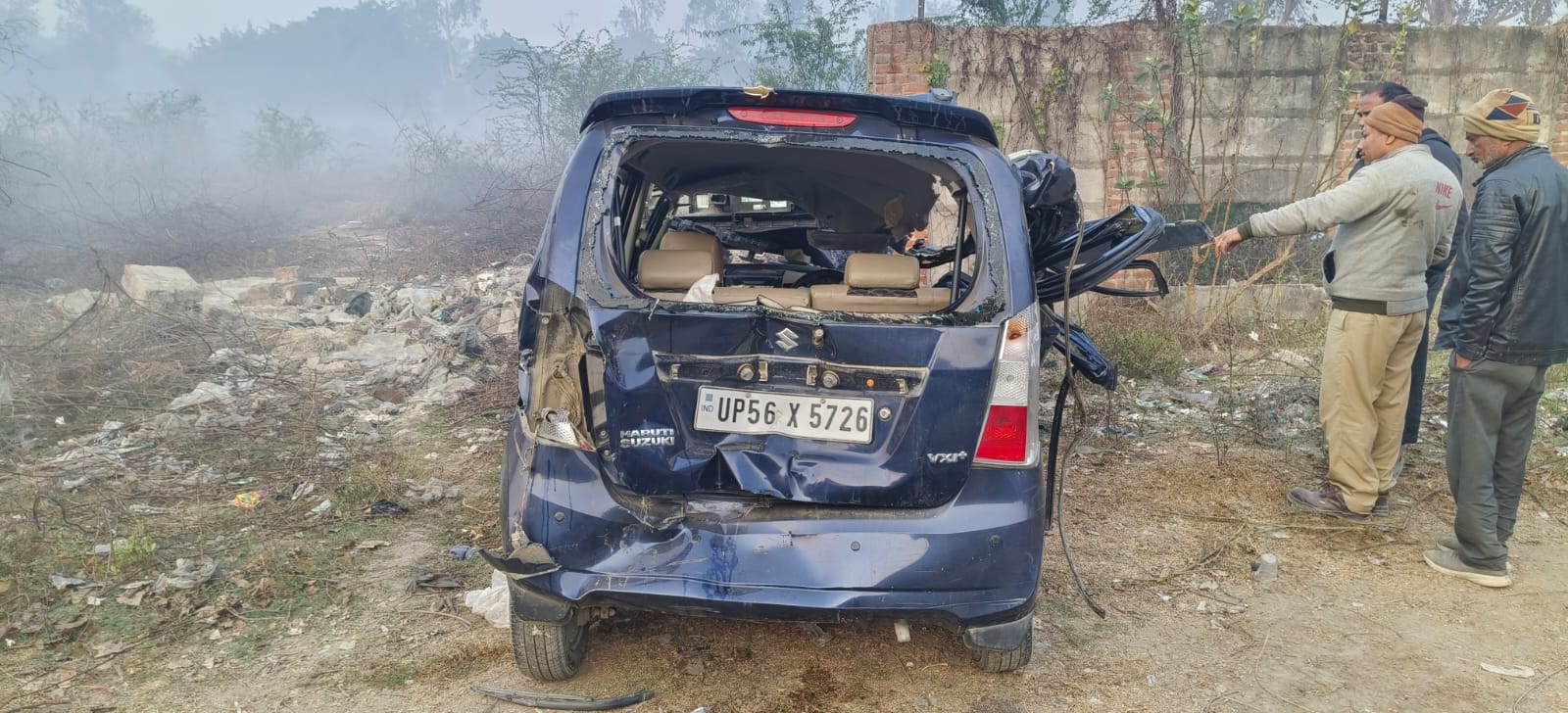 महाकुंभ स्नान कर लौट रहे श्रद्धालुओं की कार और रोडवेज बस की जोरदार भिंडत में तीन श्रद्धालुओं की मौत तीन घायल, #jaunpurnews